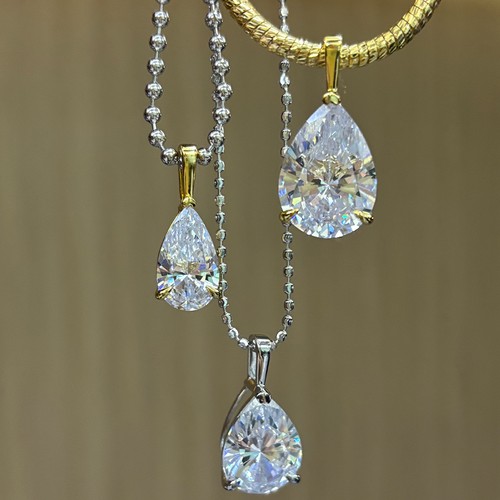 Collana solitario pera